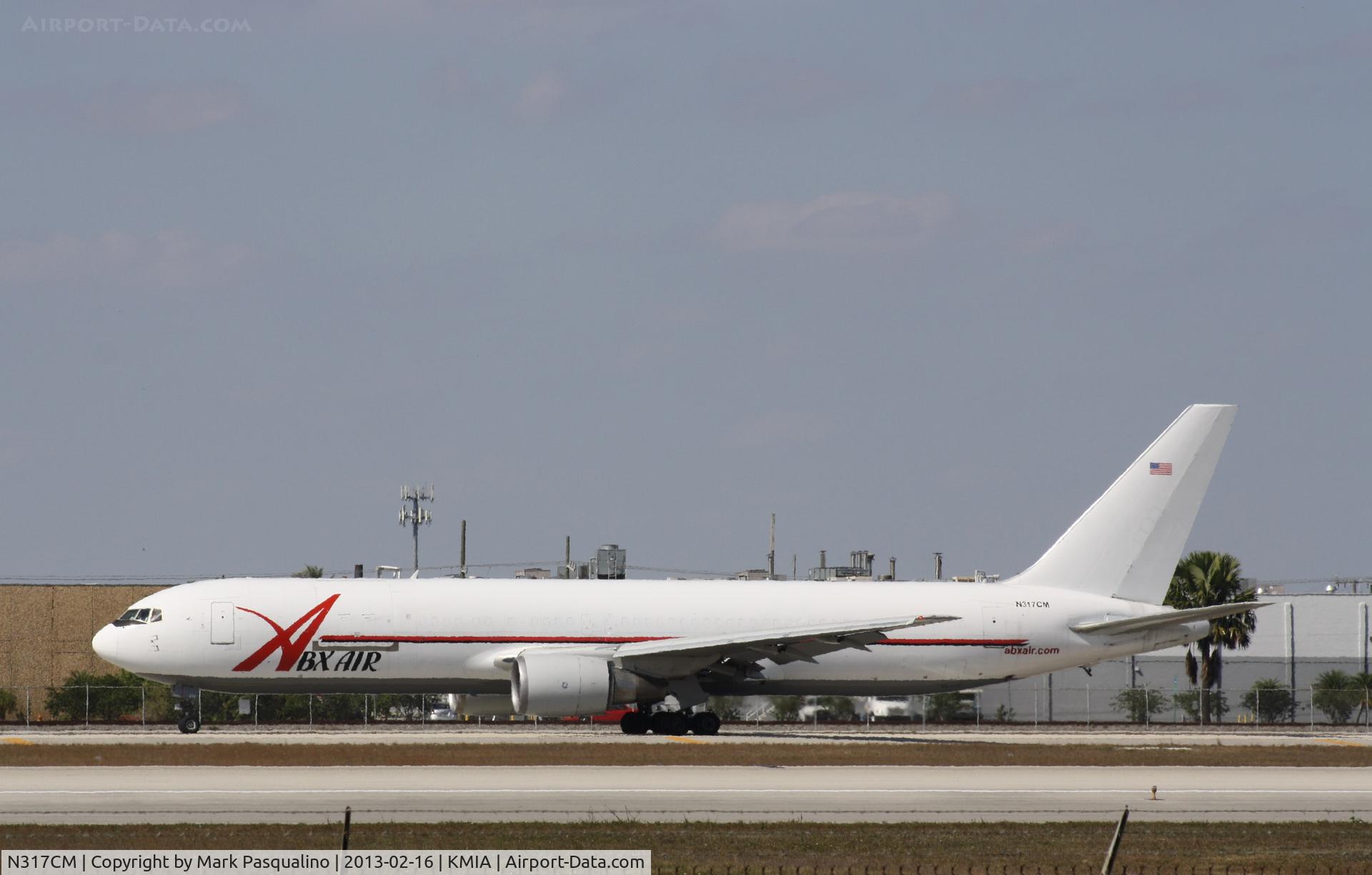 N317CM, 1988 Boeing 767-338 C/N 24317, Boeing 767-300