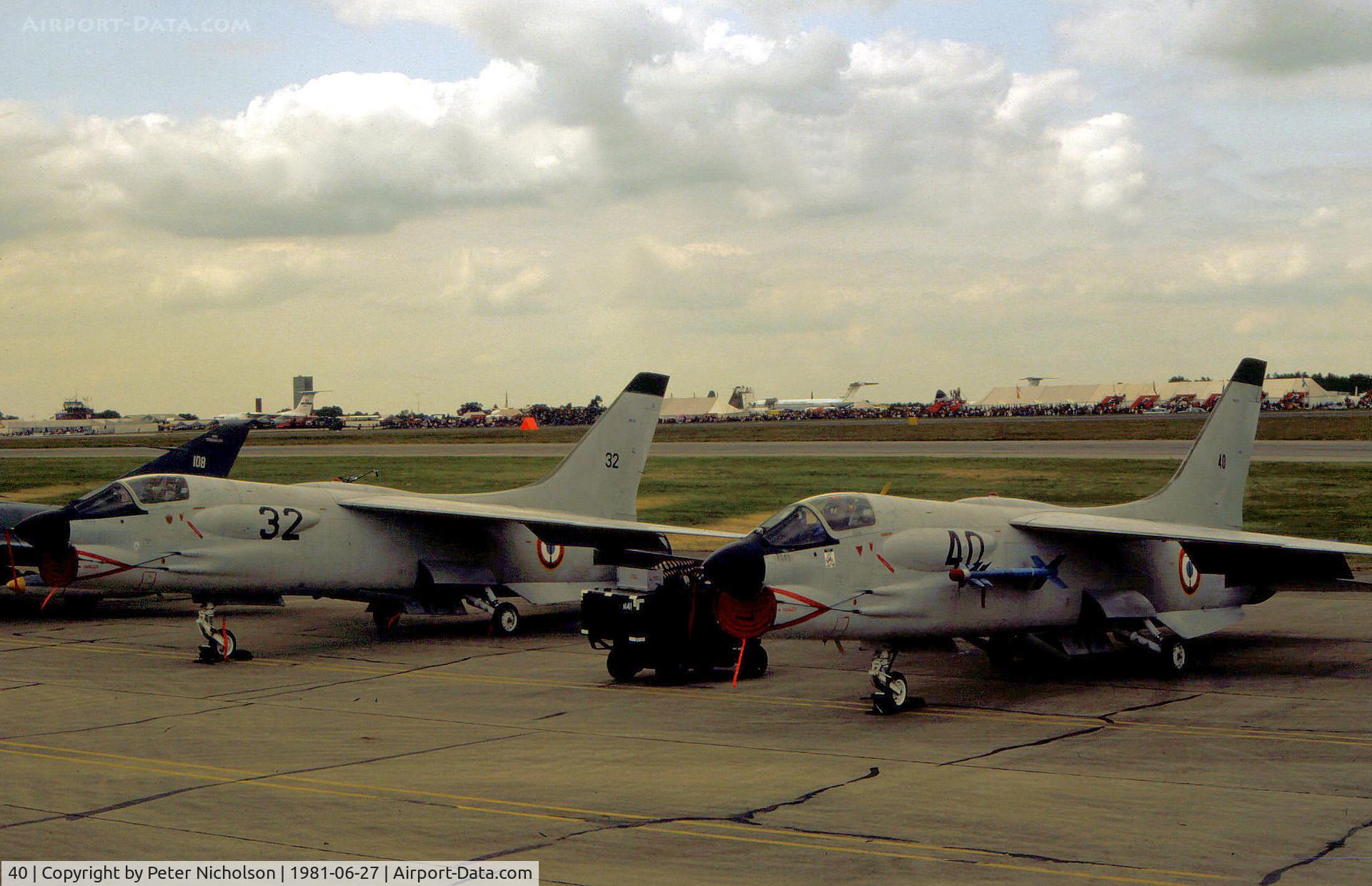 40, Vought F-8E(FN) Crusader C/N 1257, F-8E(FN) of Aeronavale's 12 Flotille on the flight-line alongside companion 32 of the same unit at the 1981 International Air Tattoo at RAF Greenham Common