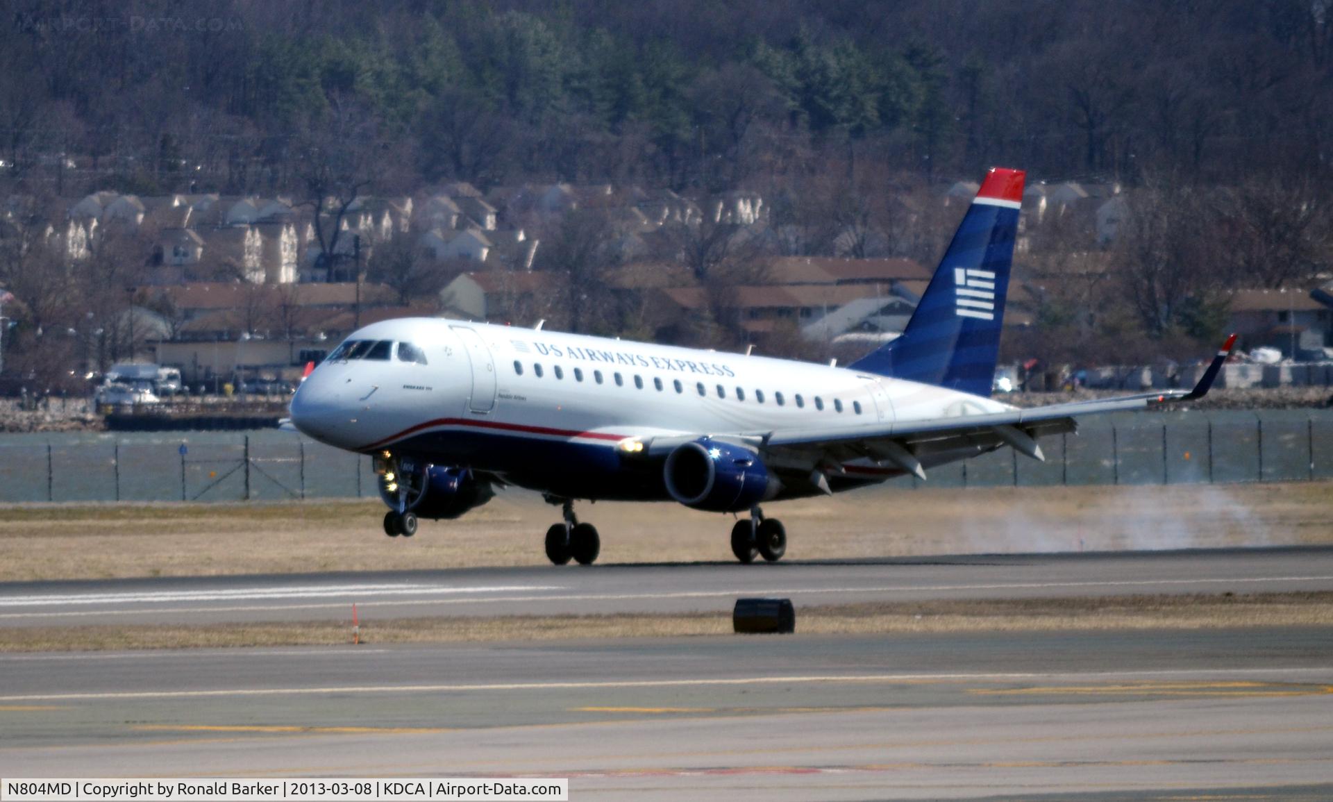 N804MD, 2004 Embraer 170SU (ERJ-170-100SU) C/N 17000016, Landing - touchdown
