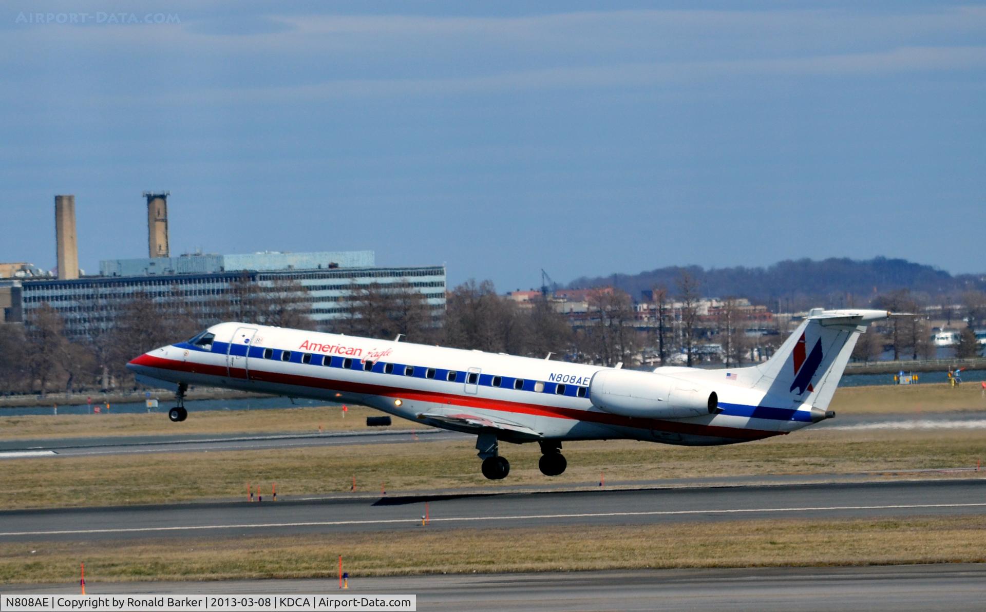 N808AE, 2001 Embraer ERJ-140LR (EMB-135KL) C/N 145519, Lift off DCA
