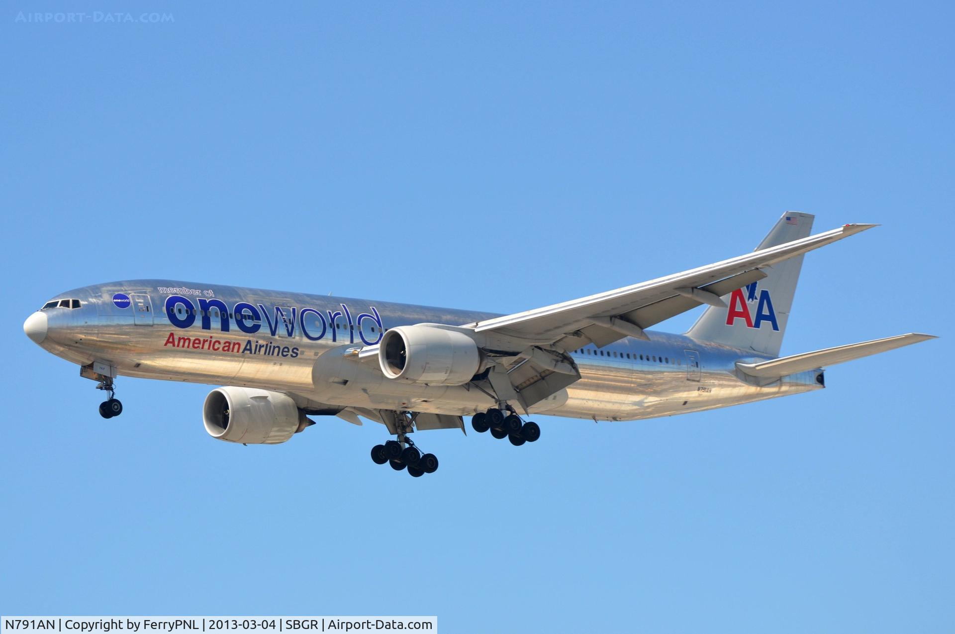 N791AN, 2000 Boeing 777-223/ER C/N 30254, American One World B772 landing in GRU
