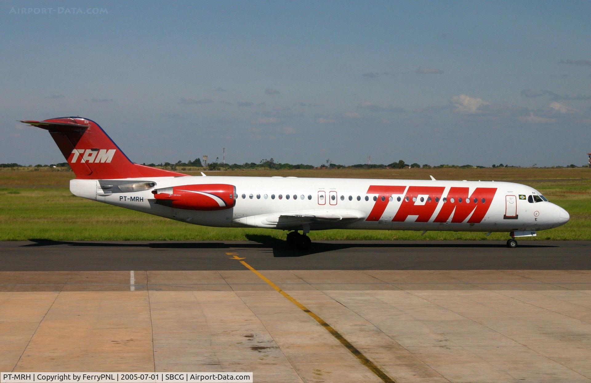PT-MRH, 1991 Fokker 100 (F-28-0100) C/N 11305, Just landed in CGR