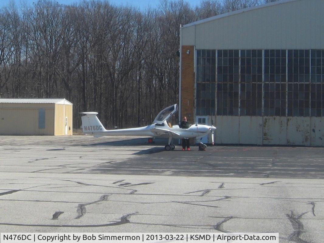 N476DC, 2004 Diamond DA-20C-1 Eclipse C/N C0276, Pre-flight on the ramp at Smith Field.