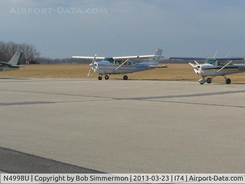 N4998U, 1965 Cessna 210E Centurion C/N 21058698, On the ramp at Urbana, Ohio