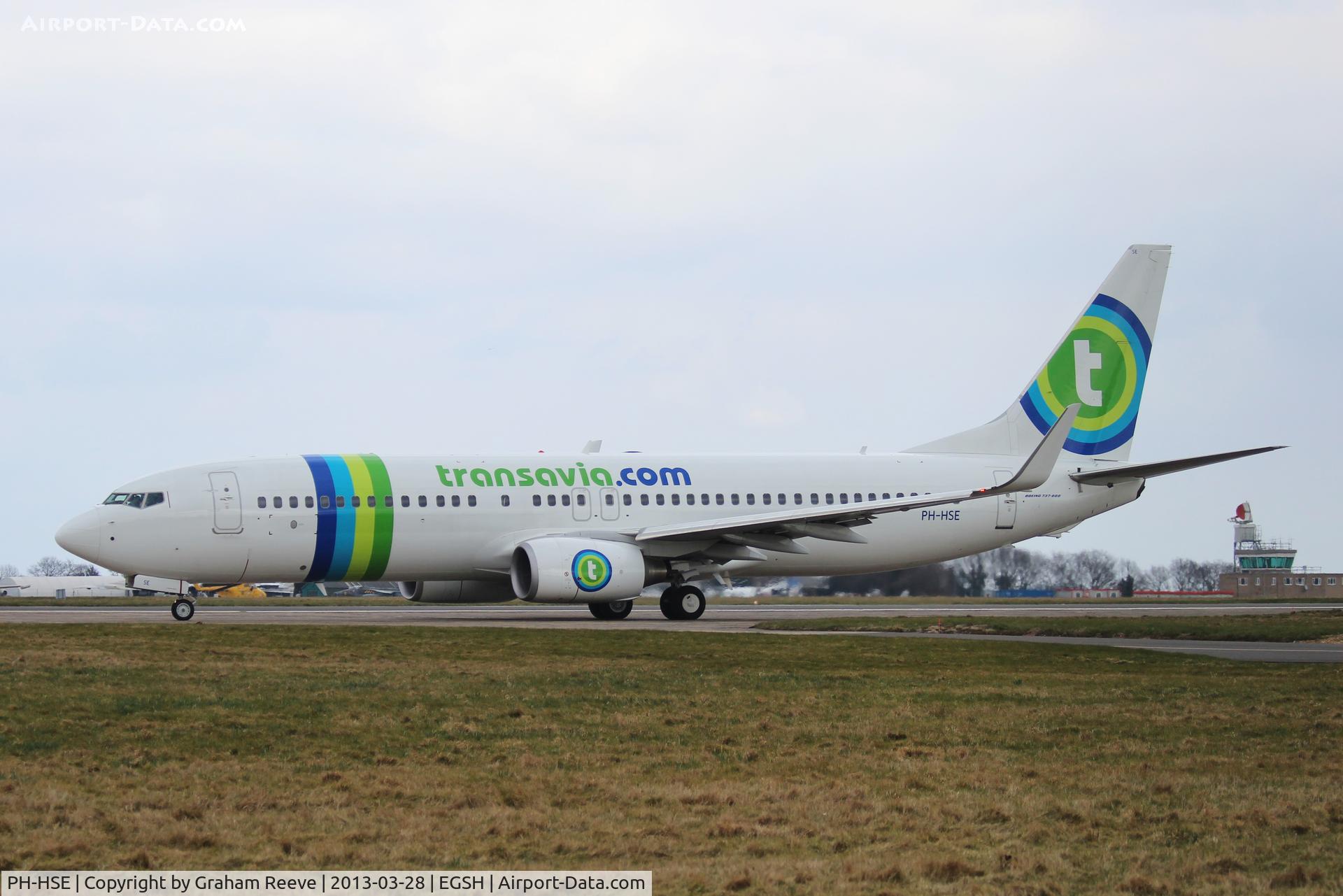 PH-HSE, 2011 Boeing 737-8K2 C/N 39259, About to depart on 09.