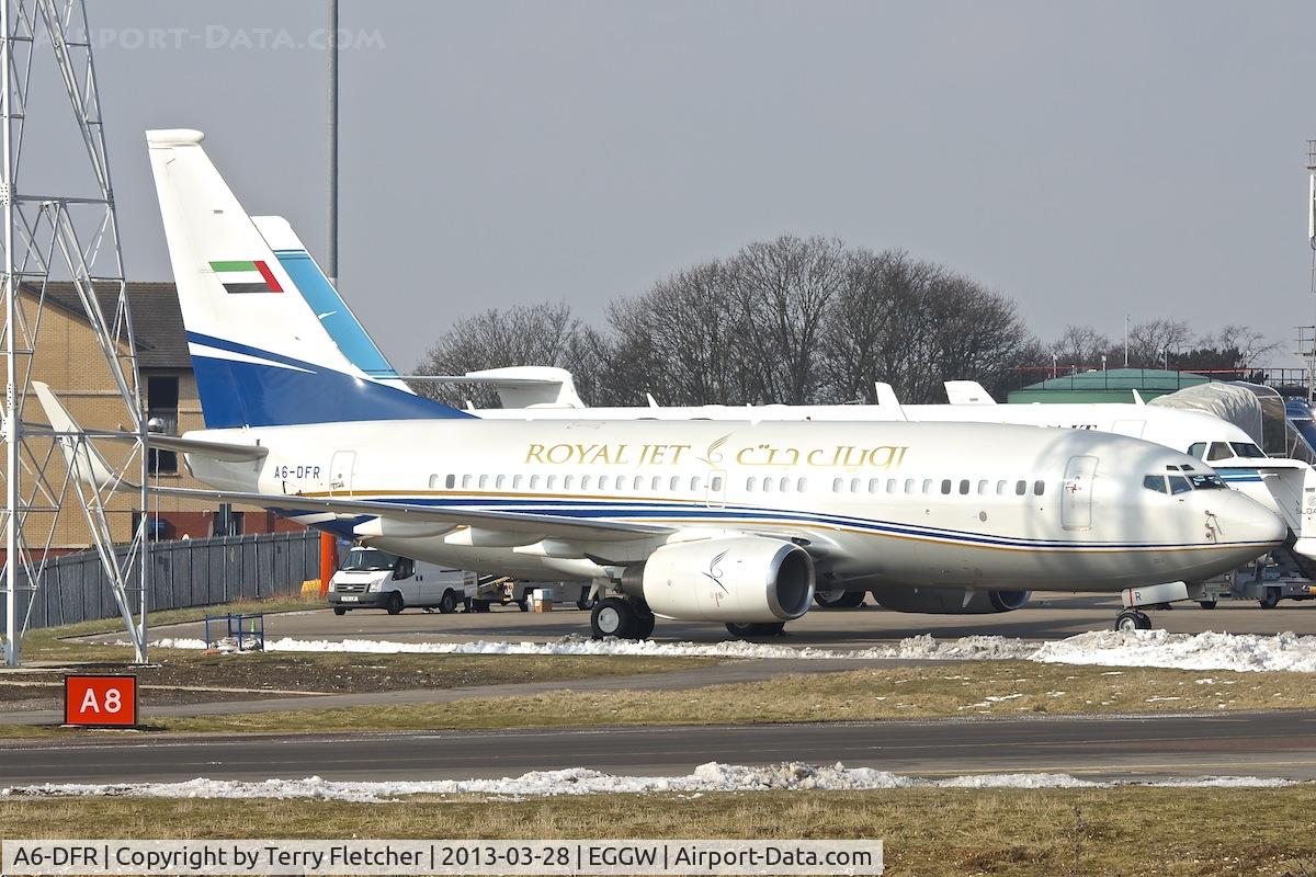 A6-DFR, 2001 Boeing 737-7BC C/N 30884, Royal Jet 2001 Boeing 737-7BC, c/n: 30884 at Luton
