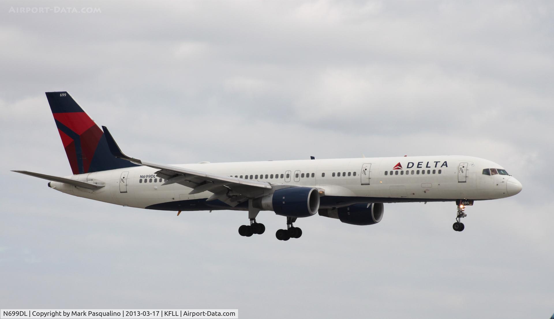 N699DL, 1999 Boeing 757-232 C/N 29970, Boeing 757-200