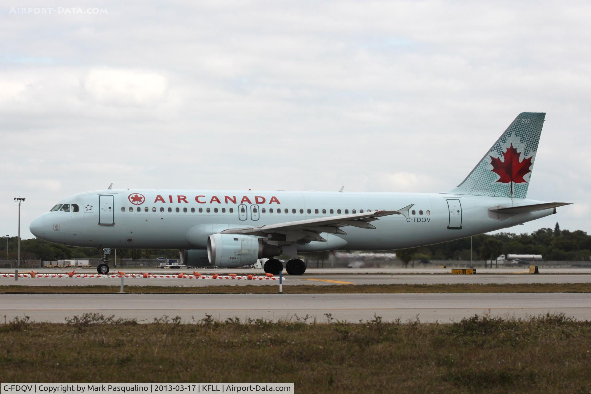 C-FDQV, 1988 Airbus A320-211 C/N 068, Airbus A320