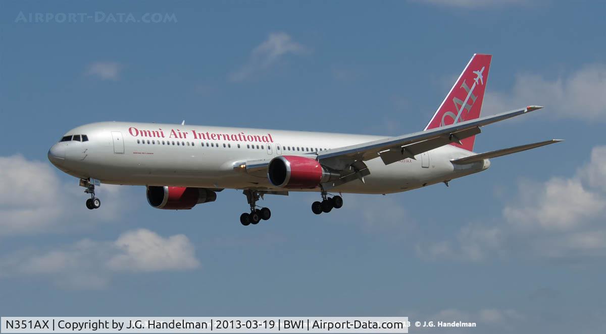 N351AX, 1995 Boeing 767-33A C/N 27908, On final to 33L.