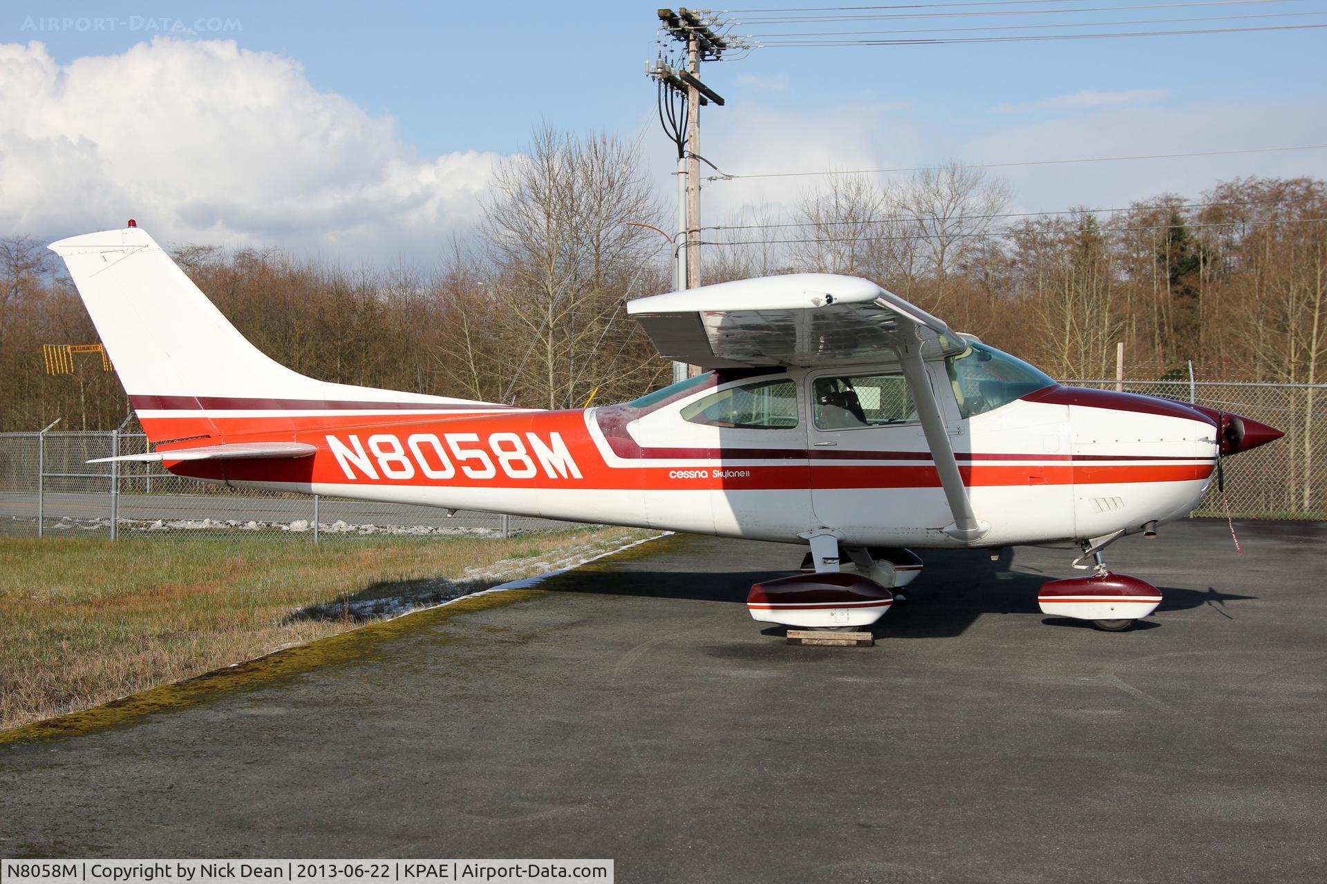 N8058M, 1976 Cessna 182P Skylane C/N 18264534, KPAE/PAE