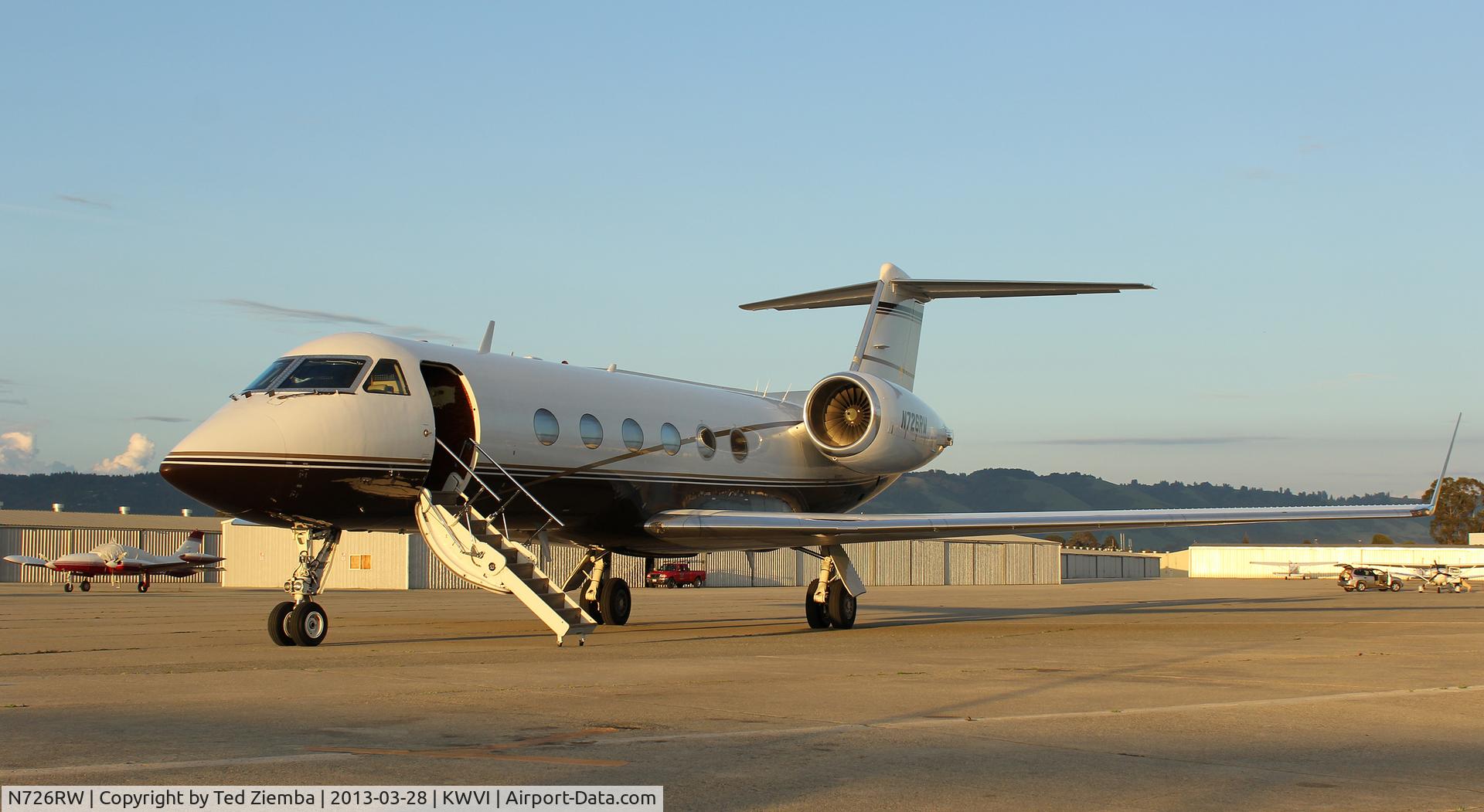 N726RW, 1987 Gulfstream Aerospace G-IV C/N 1039, N726RW at KWVI