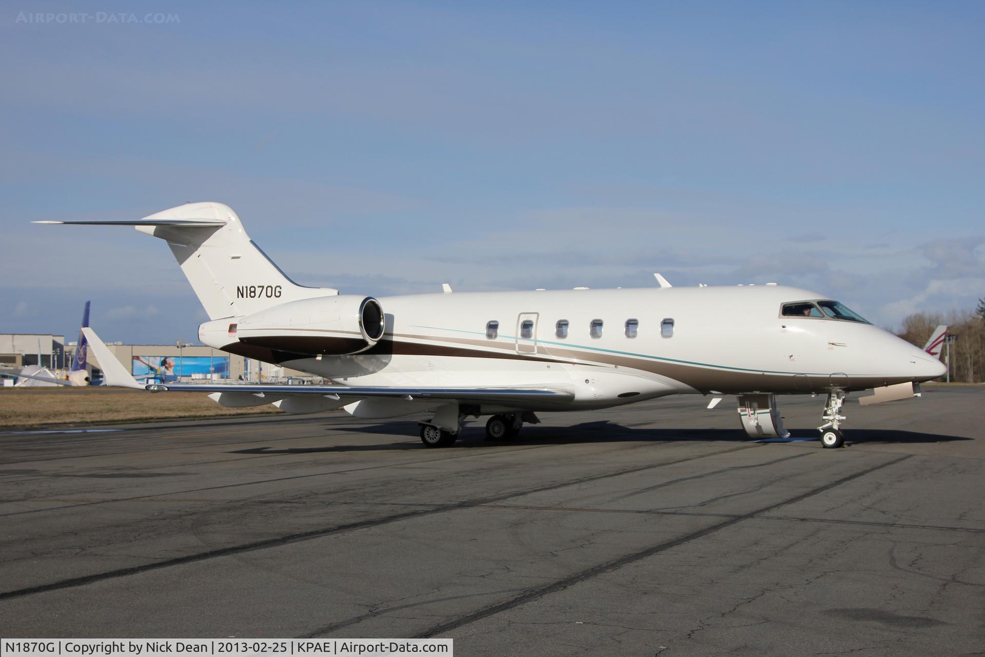 N1870G, 2005 Bombardier Challenger 300 (BD-100-1A10) C/N 20041, KPAE/PAE