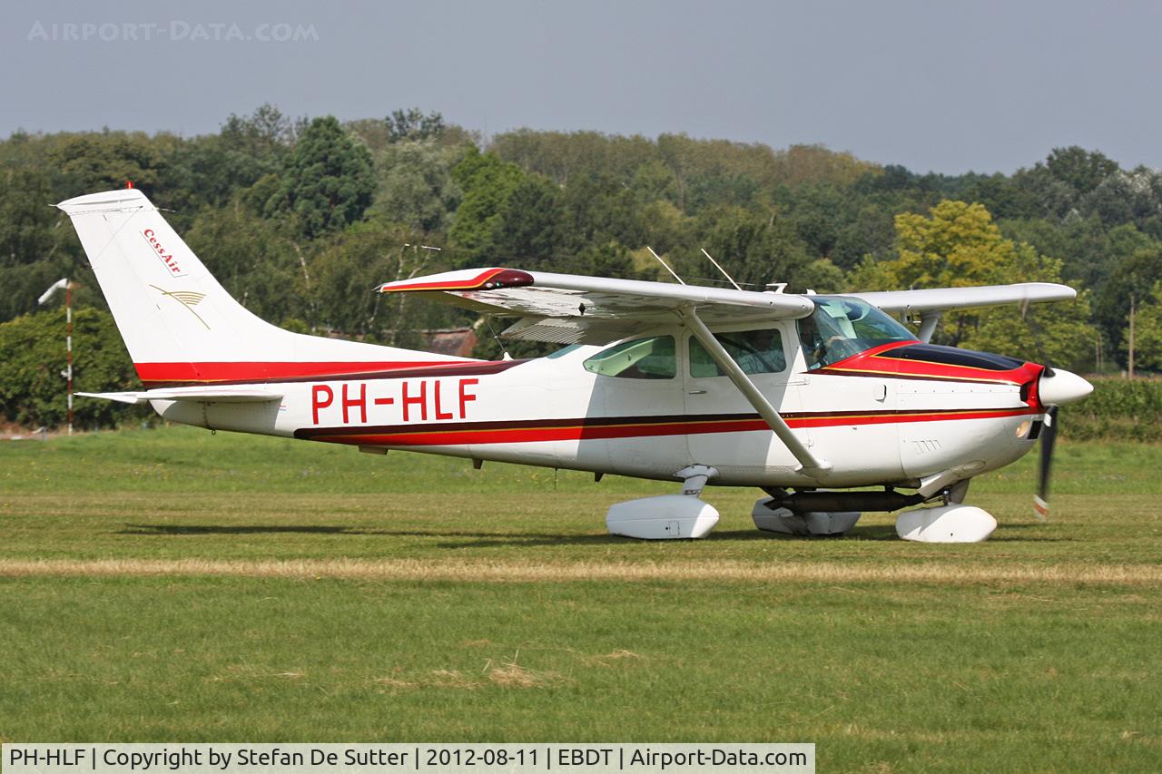 PH-HLF, Cessna 182P Skylane C/N 18264085, Schaffen Fly In 2012.