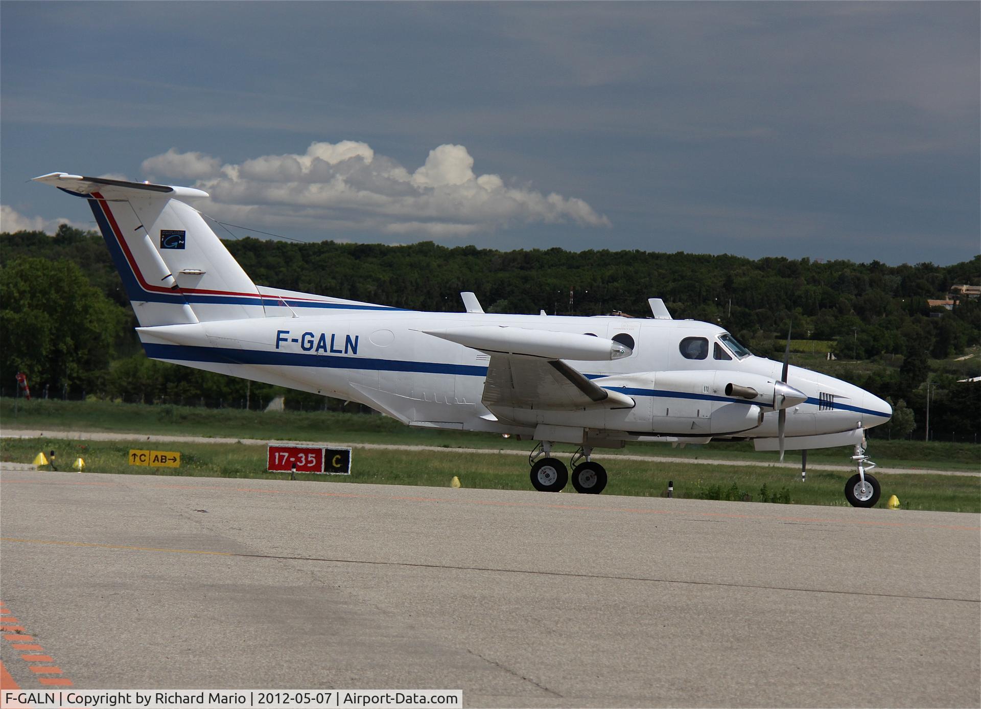 F-GALN, 1977 Beech 200T Super King Air C/N BT-1, at Avignon Juni 2012