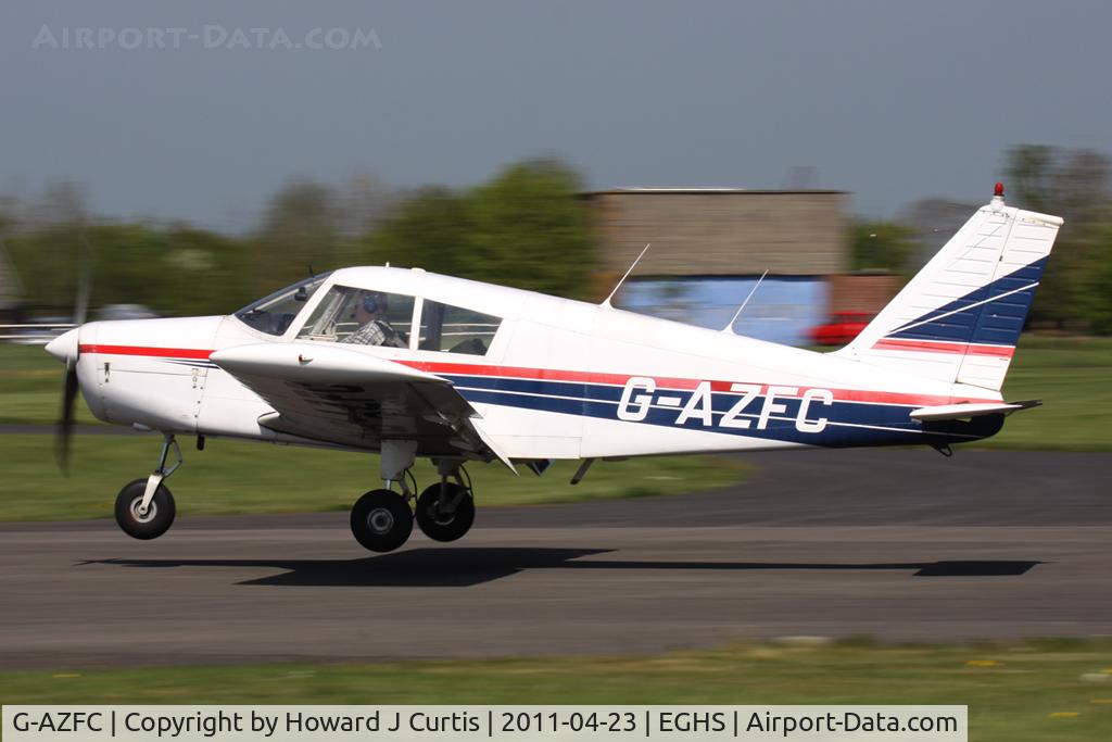 G-AZFC, 1971 Piper PA-28-140 Cherokee C/N 28-7125486, Privately owned. At the Fly-In.