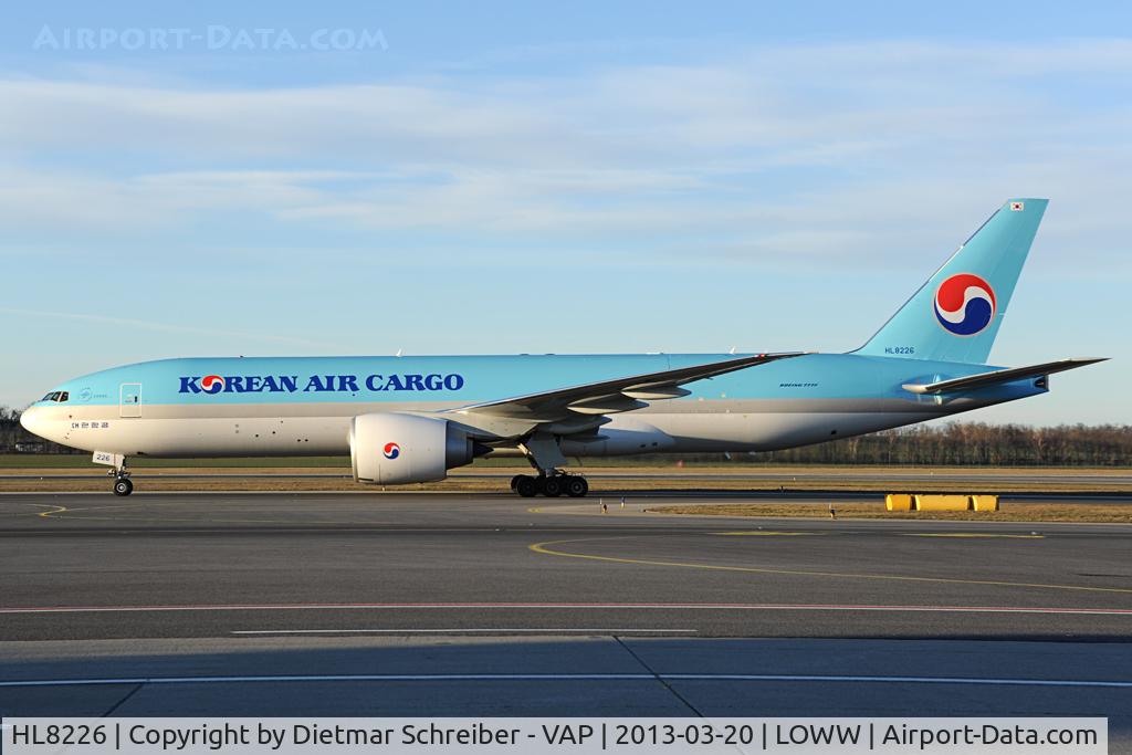HL8226, 2013 Boeing 777-FB5 C/N 37640, Korean Air Boeing 777-200