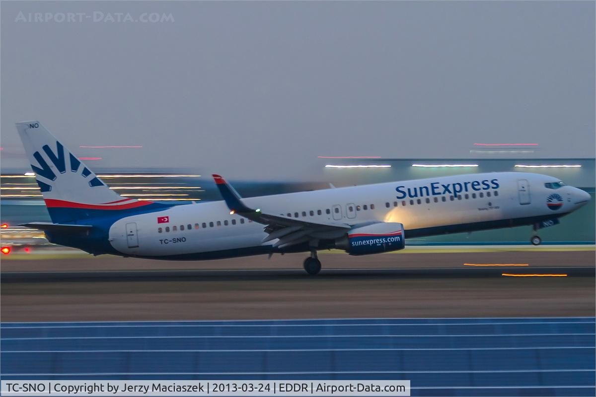 TC-SNO, 2010 Boeing 737-8HC C/N 40776, Boeing 737-8HC