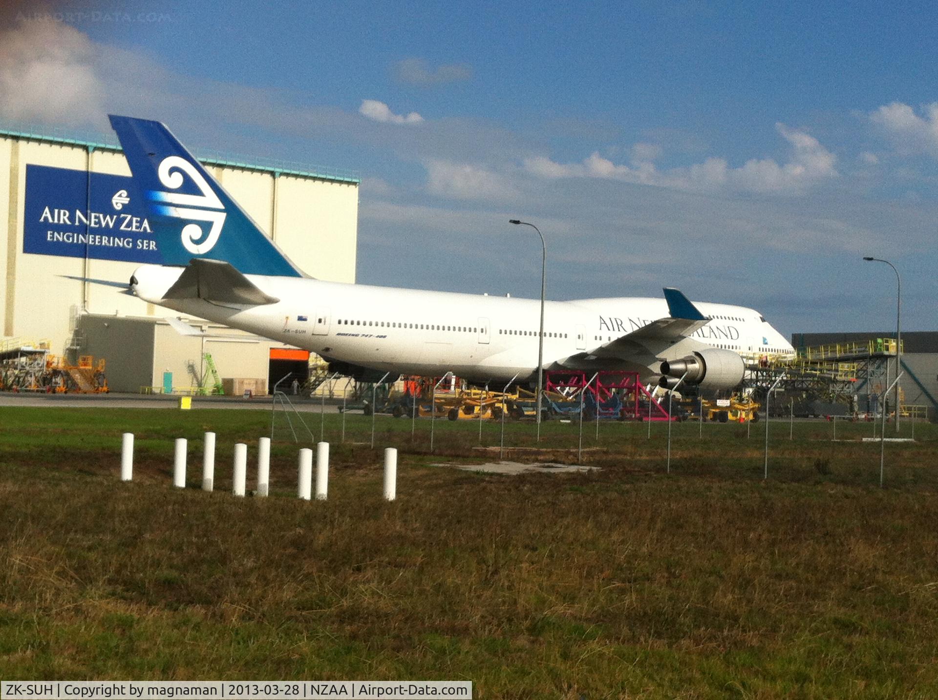 ZK-SUH, 1991 Boeing 747-475 C/N 24896, Outside Air NZ Maintenance