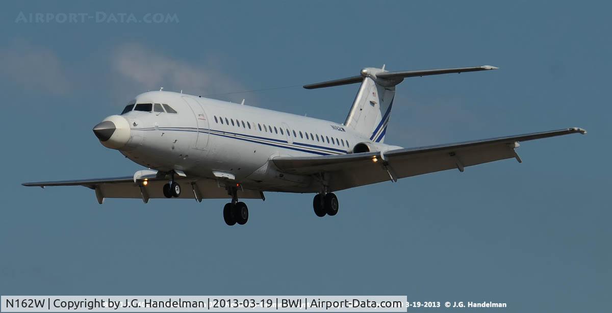 N162W, 1966 BAC 111-401AK One-Eleven C/N BAC.087, On final to 33L.