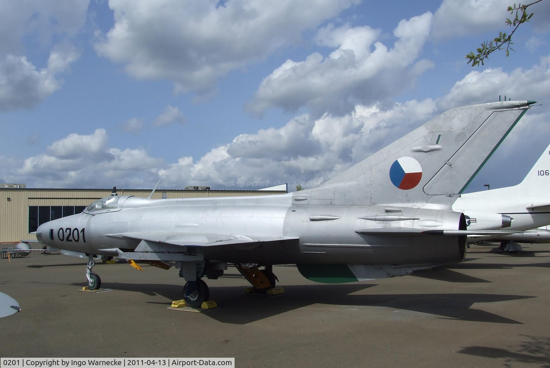 0201, 1966 Mikoyan-Gurevich MiG-21F-13 C/N 460201, Mikoyan i Gurevich MiG-21F-13 FISHBED-C at the Aerospace Museum of California, Sacramento CA