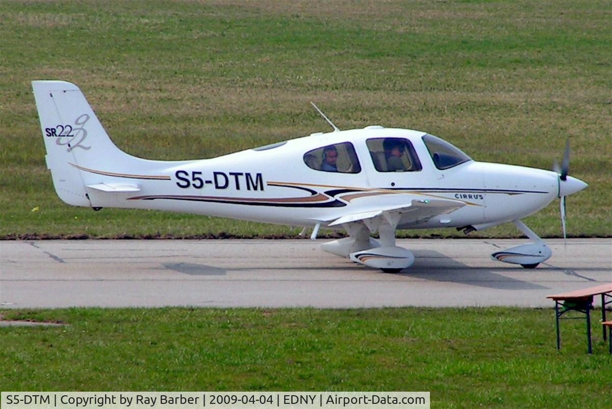 S5-DTM, 2004 Cirrus SR22 G2 C/N 1082, Cirrus Design SR-22GTS [1082] Friedrichshafen~D 04/04/2009