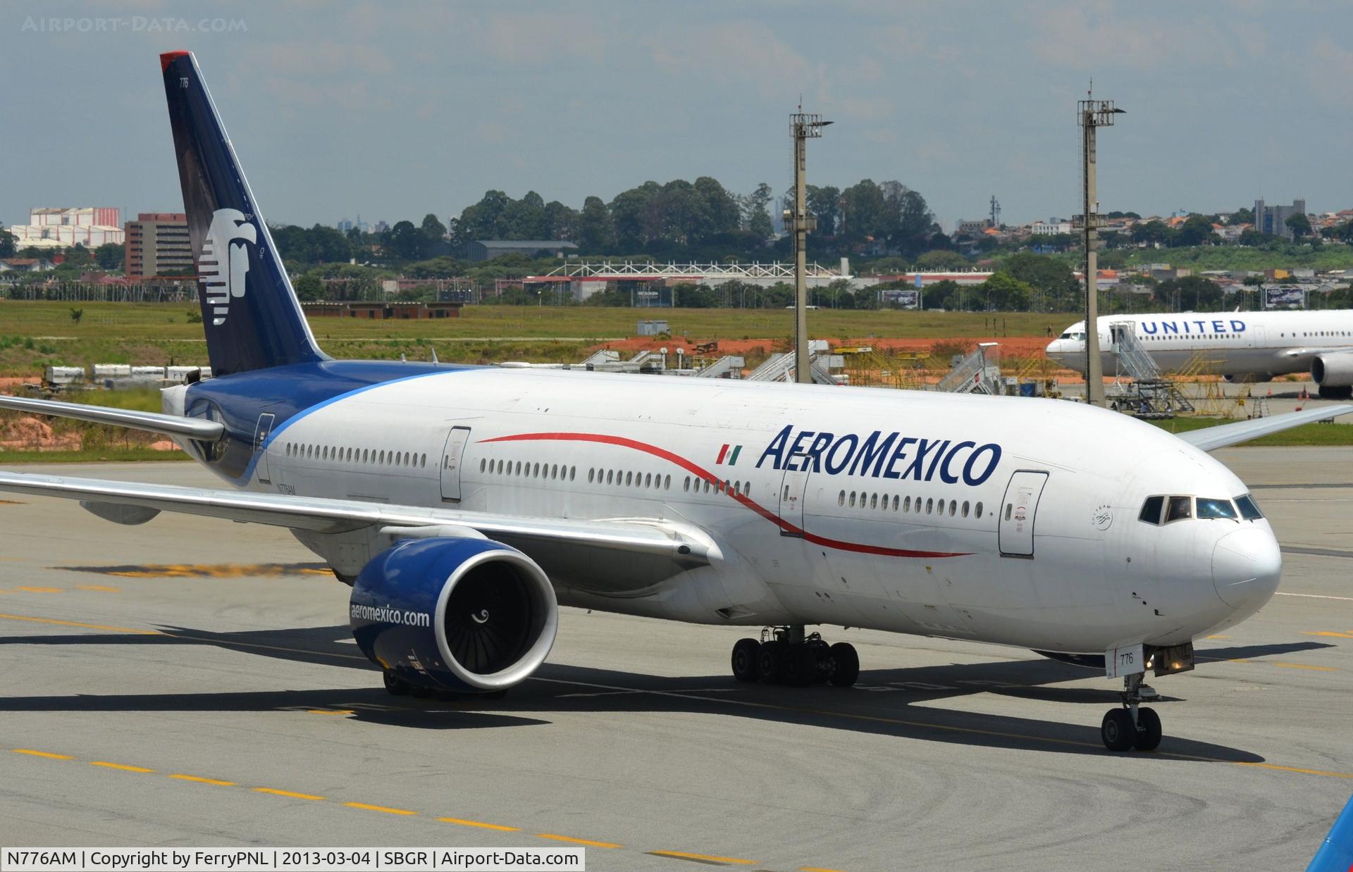N776AM, 2001 Boeing 777-2Q8/ER C/N 28692, AM B772 taxiing to its gate.