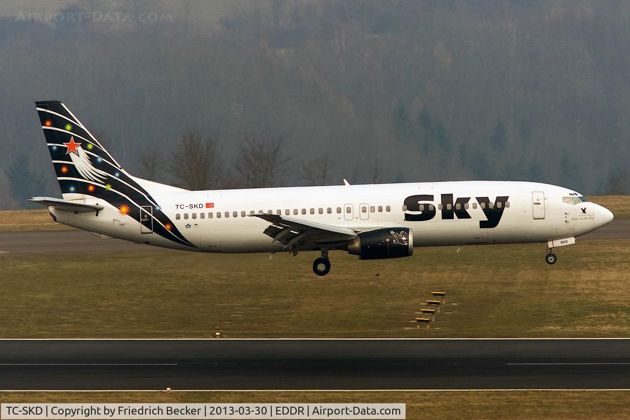 TC-SKD, 1992 Boeing 737-4Q8 C/N 25372, on final RW09