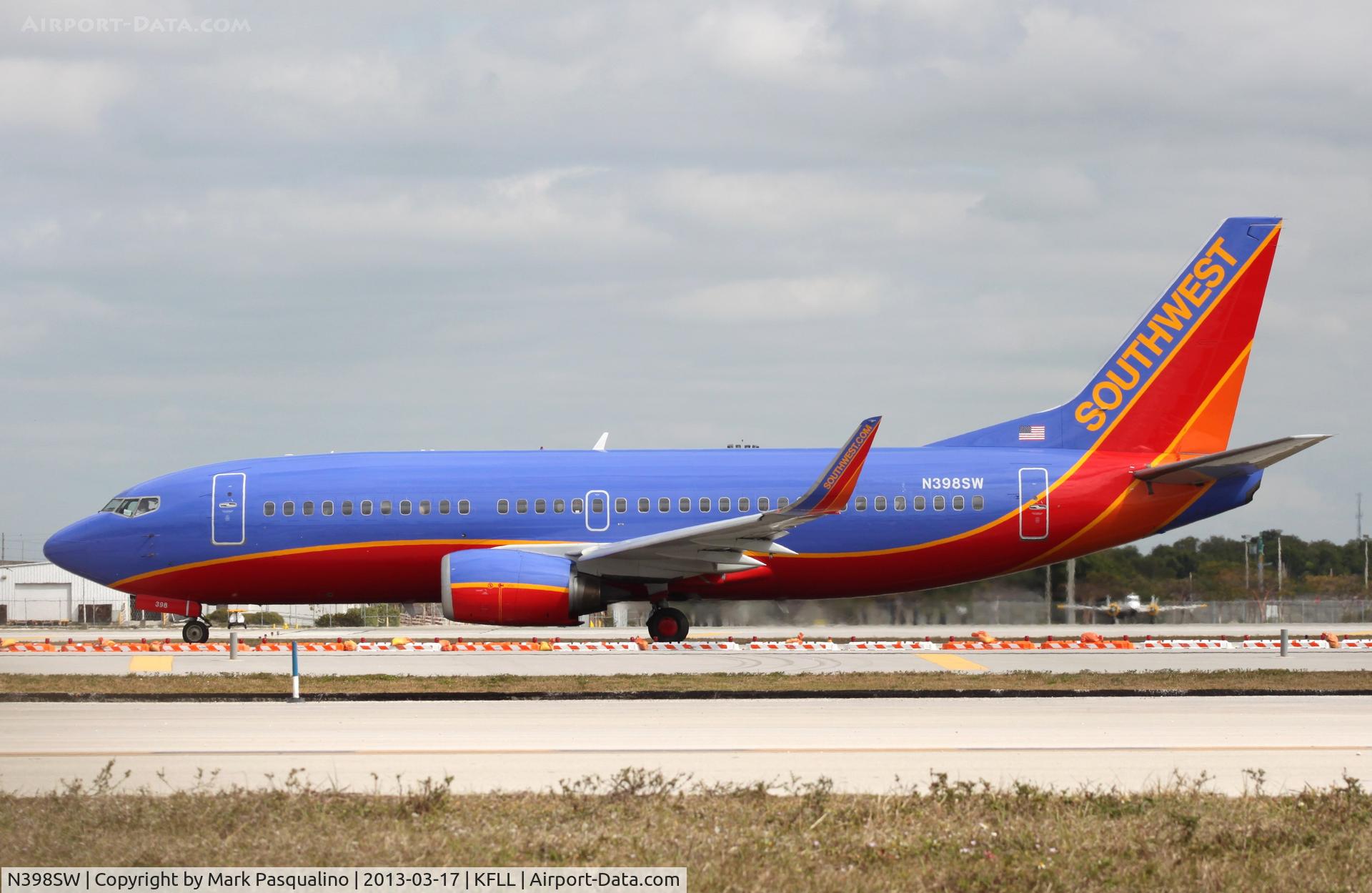 N398SW, 1995 Boeing 737-3H4 C/N 27692, Boeing 737-300