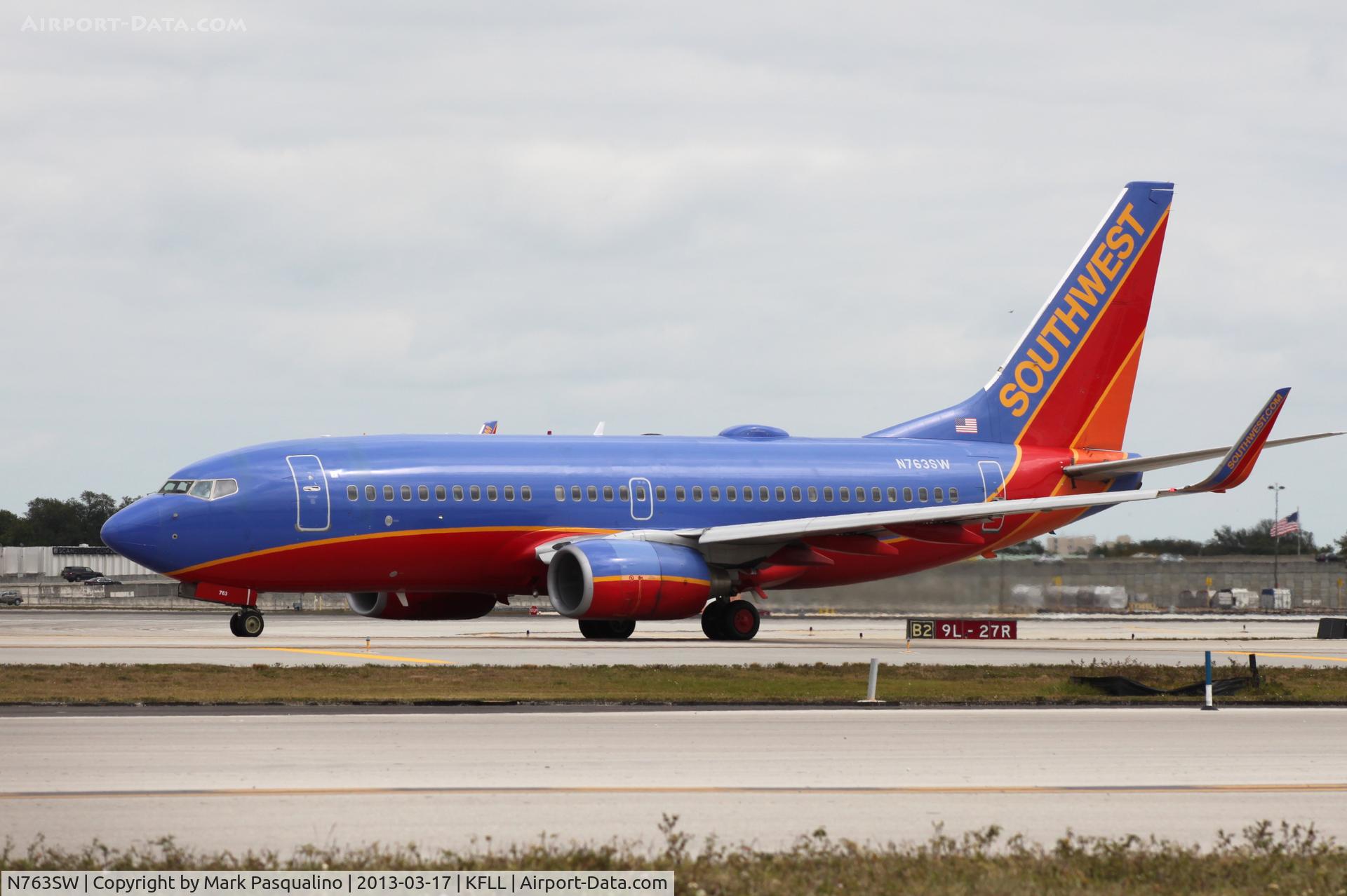 N763SW, 2000 Boeing 737-7H4 C/N 27877, Boeing 737-700