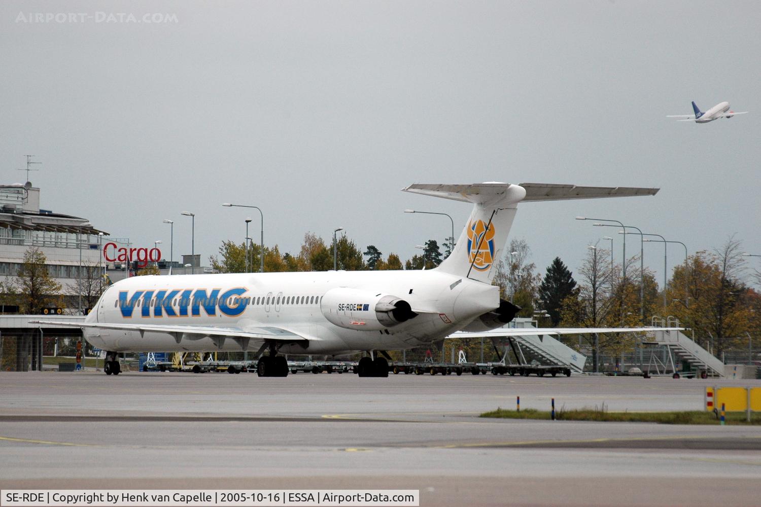 SE-RDE, 1990 McDonnell Douglas MD-83 (DC-9-83) C/N 49857/1687, A Viking Airlines MD-83 parked on the platform of Stockholm Arlanda airport, Sweden.