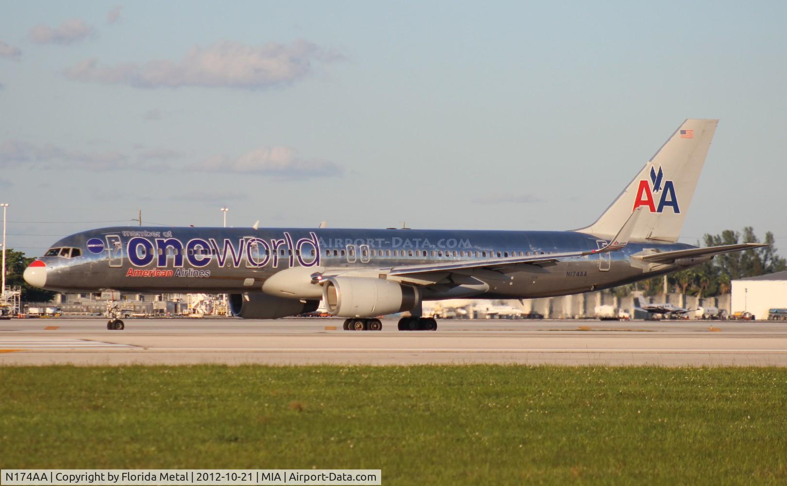 N174AA, 2002 Boeing 757-223 C/N 31308, American 757