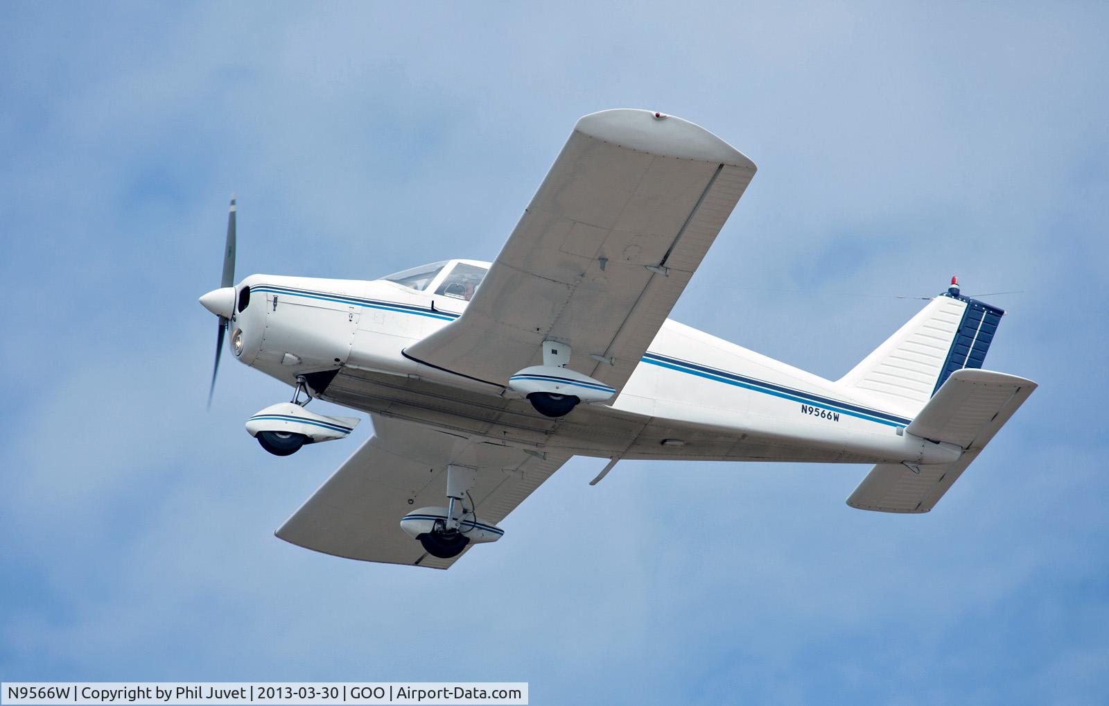 N9566W, 1967 Piper PA-28-140 C/N 28-23004, Departing Nevada County Air Park, Grass Valley, CA.