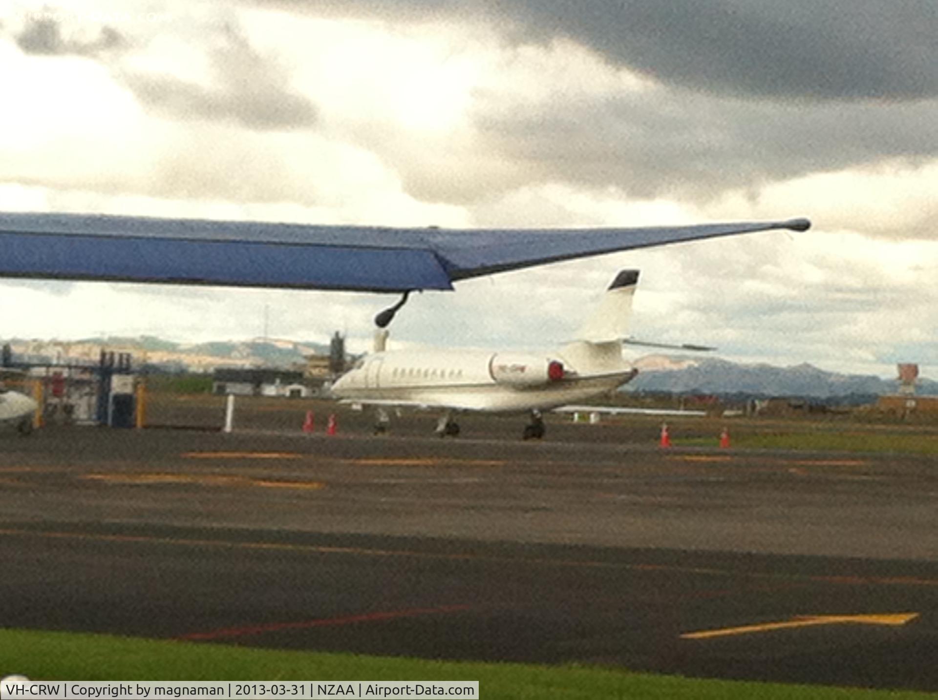 VH-CRW, 2005 Dassault Falcon 2000EX C/N 58, must get a better camera!!
