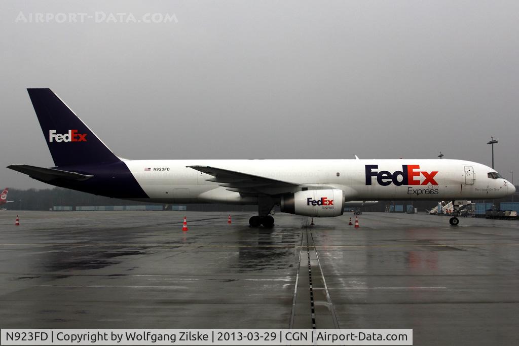 N923FD, 1992 Boeing 757-204 C/N 26266, visitor