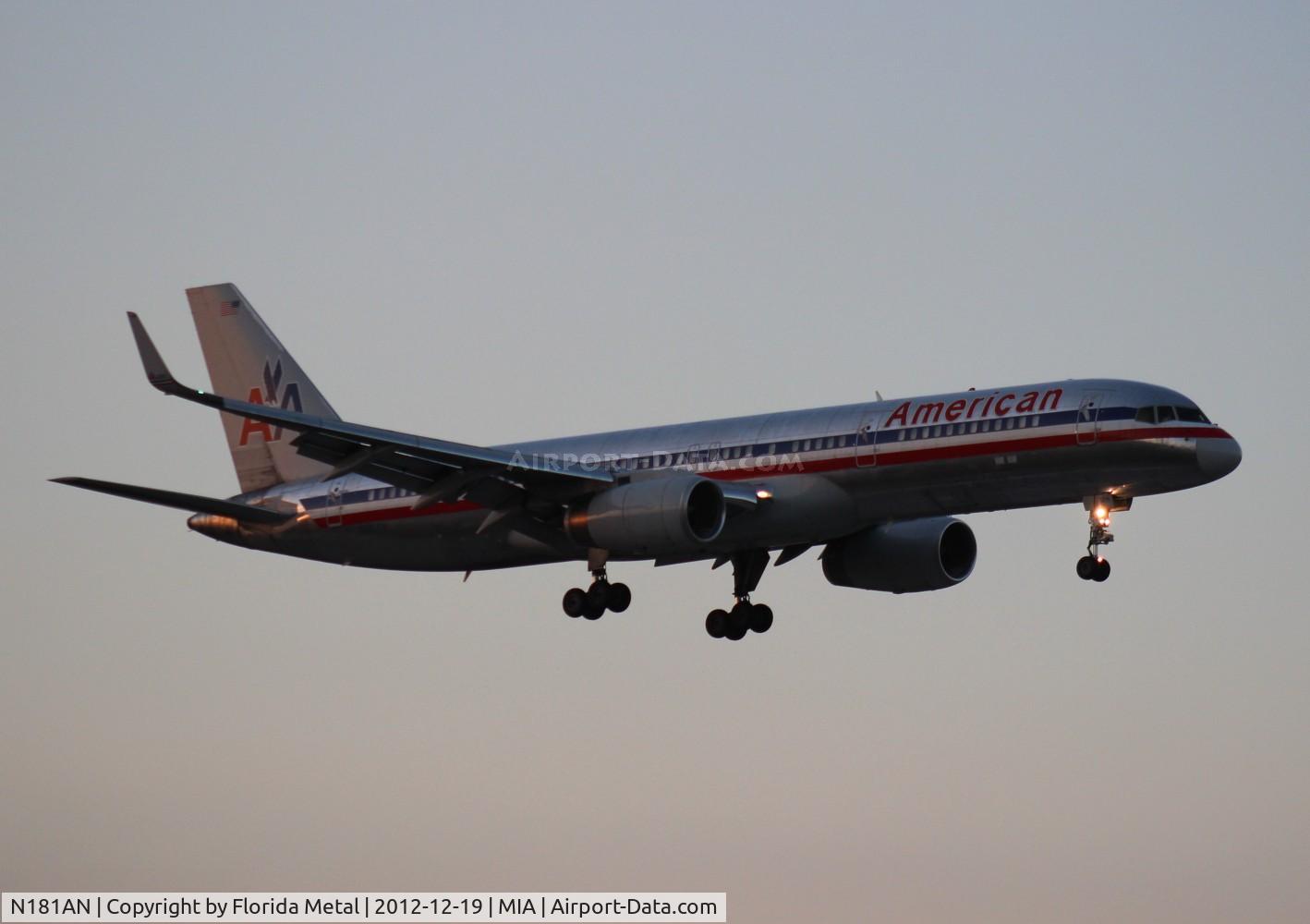 N181AN, 1999 Boeing 757-223 C/N 29591, American 757 at dusk