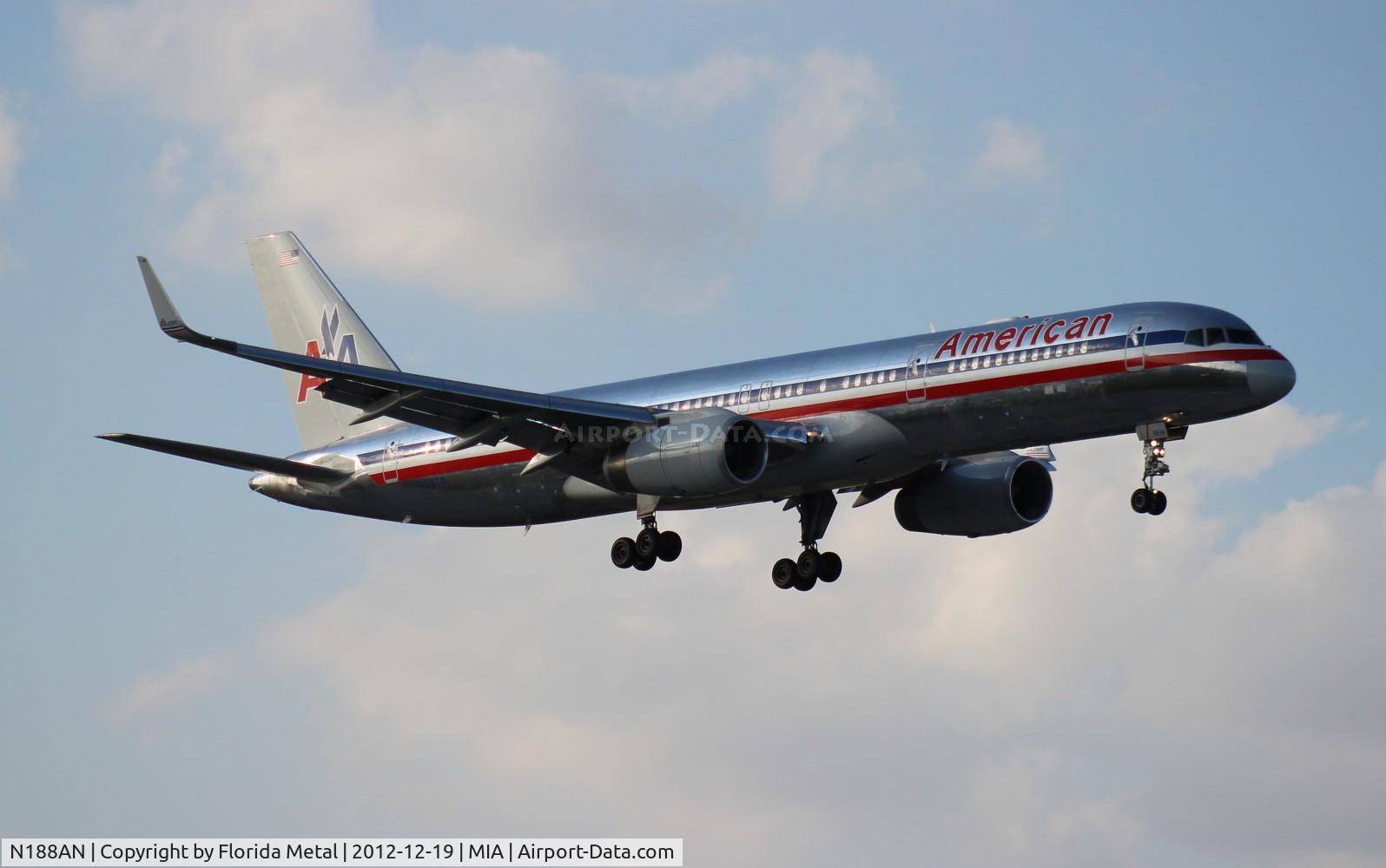 N188AN, 2001 Boeing 757-223 C/N 32382, American 757