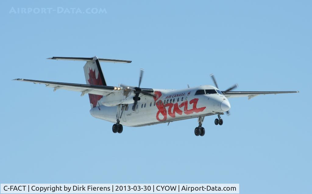 C-FACT, 1991 De Havilland Canada DHC-8-311 Dash 8 C/N 262, Approaching rwy 25, and on final.