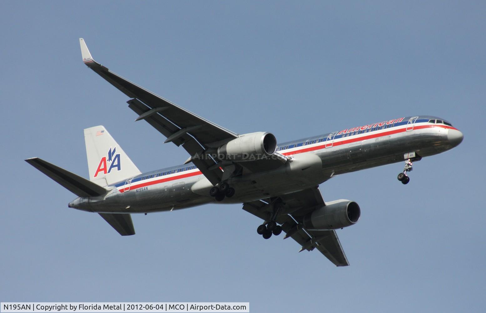 N195AN, 2001 Boeing 757-223 C/N 32389, American 757