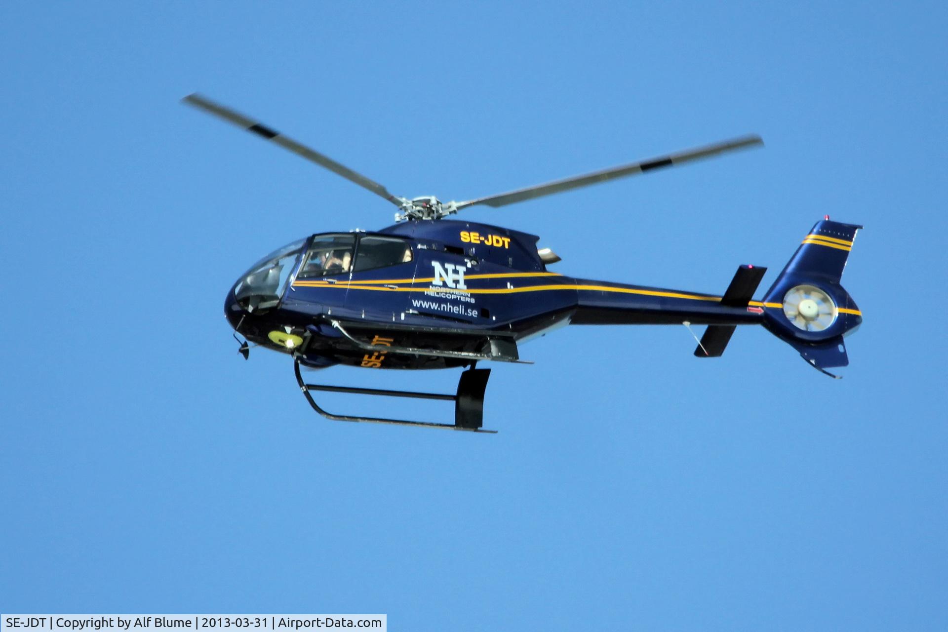 SE-JDT, 1999 Eurocopter EC-120B Colibri C/N 1062, Fotograferet over Furesøen nord for København