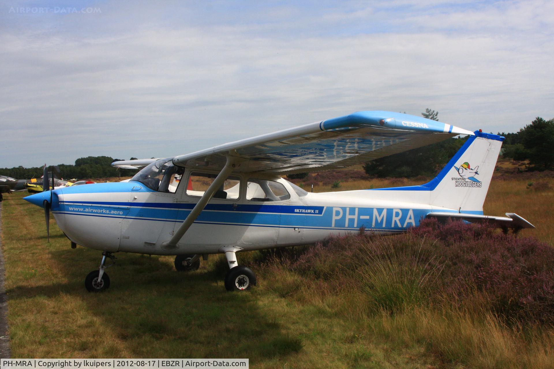 PH-MRA, Cessna 172M Skyhawk II C/N 17266964, This Cessna 172 was at Zoersel in support of the Stichting Hoogvliegers, a Dutch organisation to organise flight for seriously ill children.