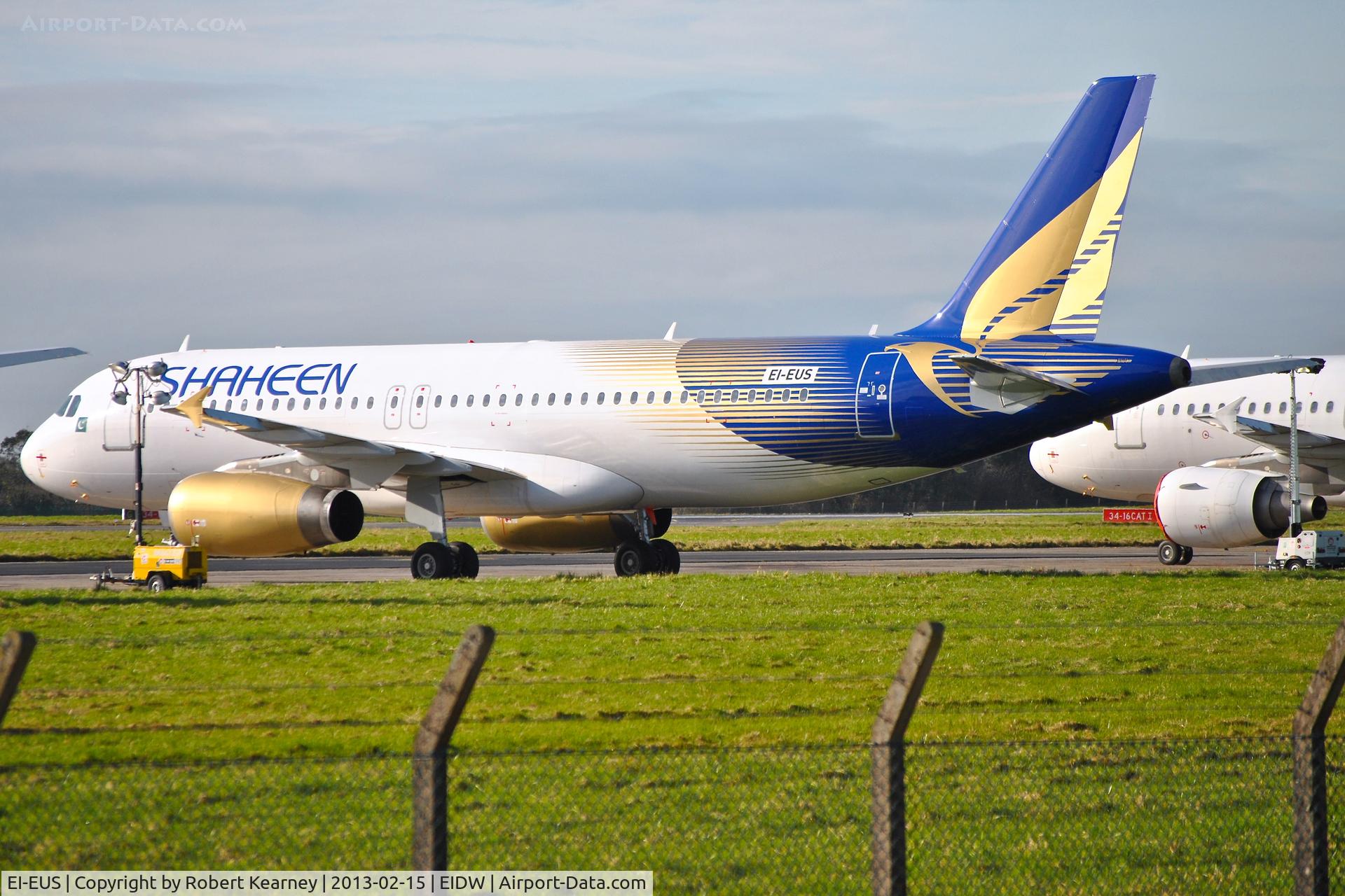 EI-EUS, 2001 Airbus A320-232 C/N 1497, Out in the line up before delivery