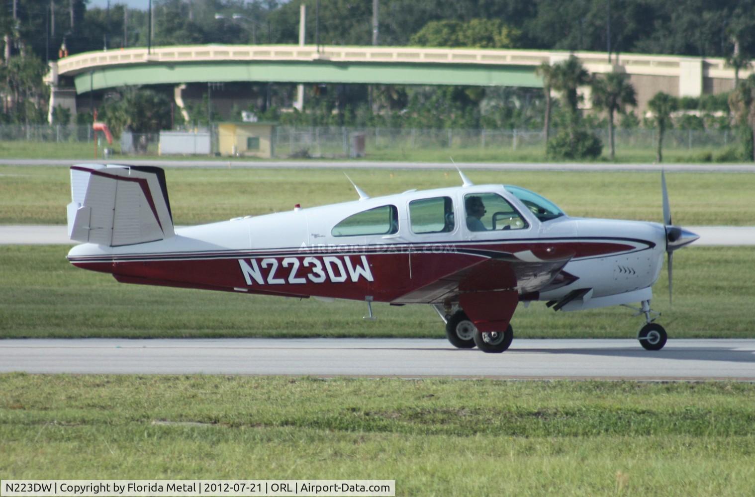 N223DW, 1963 Beech P35 Bonanza C/N D-7113, Beech P35 Bonanza