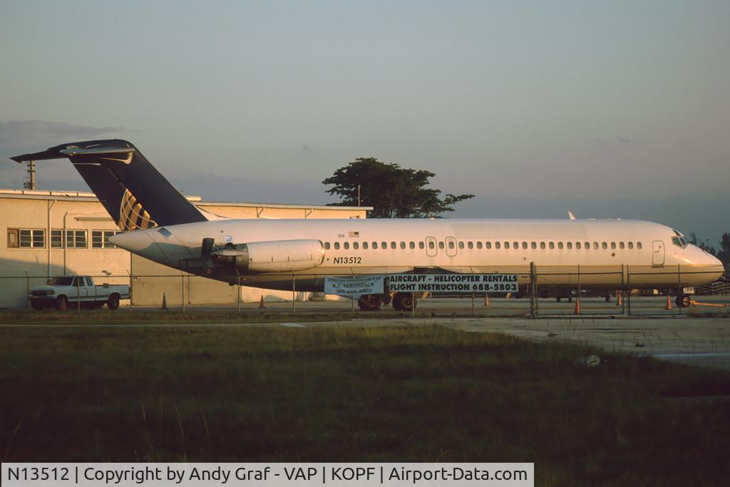N13512, 1979 McDonnell Douglas DC-9-32 C/N 48111, Continental Airlines DC 9-32
