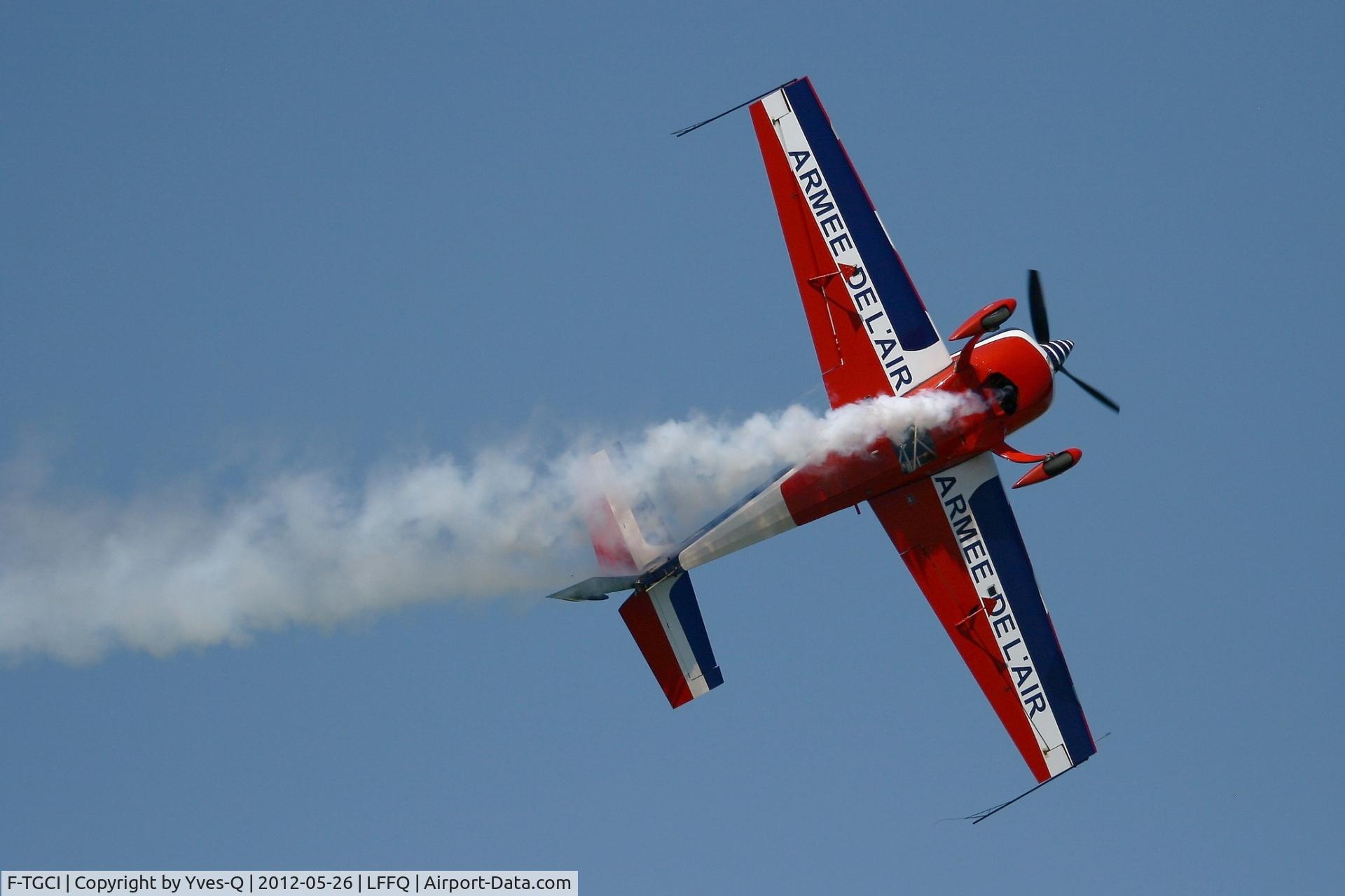 F-TGCI, Extra EA-330SC C/N 04, Extra 330SC n ° SC004, La Ferté-Alais Airfield (LFFQ) Air Show 2012 (Le Temps Des Hélices)