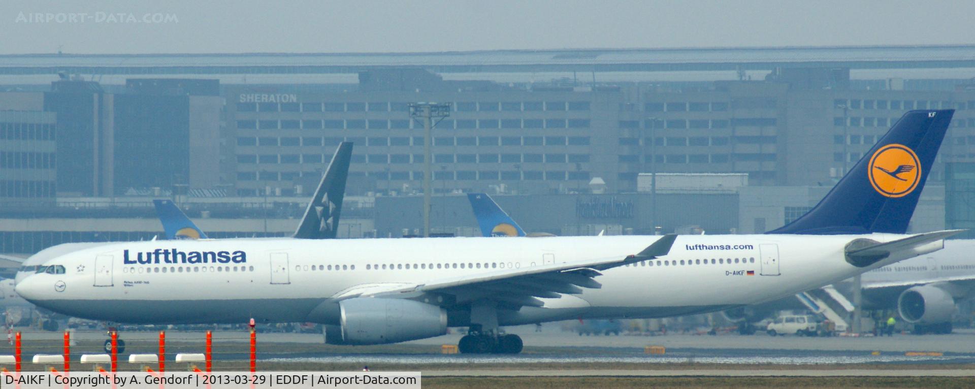 D-AIKF, 2004 Airbus A330-343X C/N 642, Lufthansa, lining up RWY 25C at Frankfurt Int´l (EDDF)
