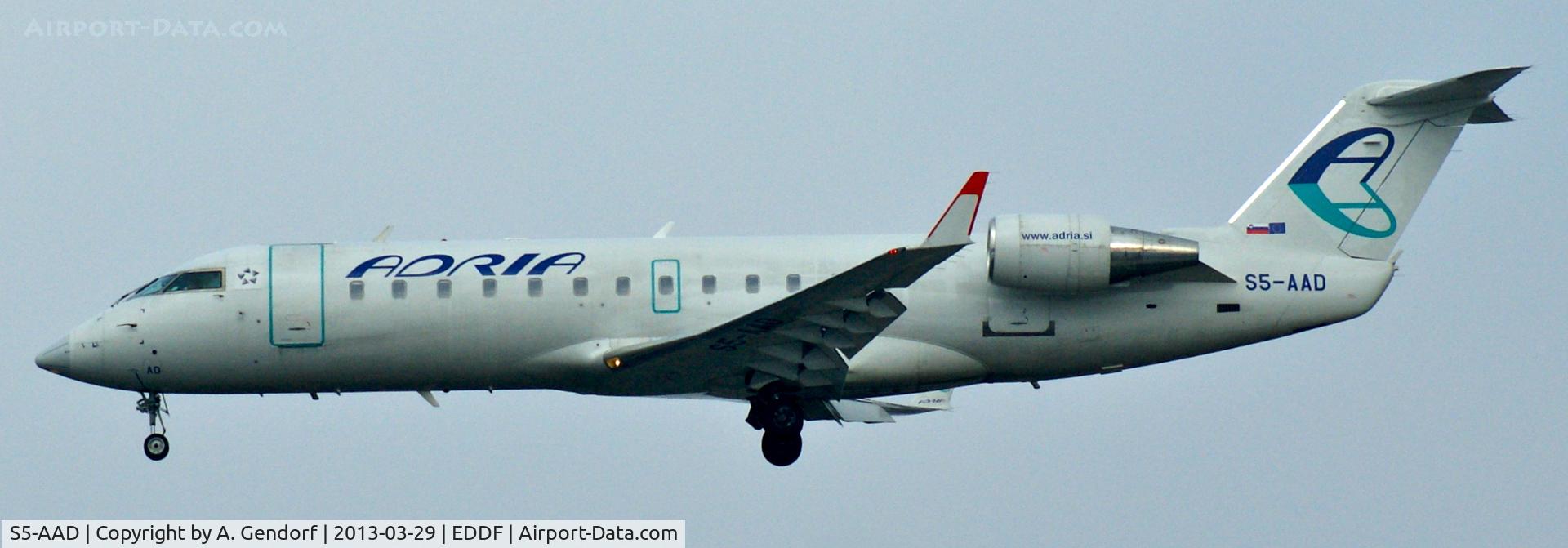 S5-AAD, 1997 Canadair CRJ-200LR (CL-600-2B19) C/N 7166, Adria Airways, approaching Rwy 25L at Frankfurt Int´l (EDDF)