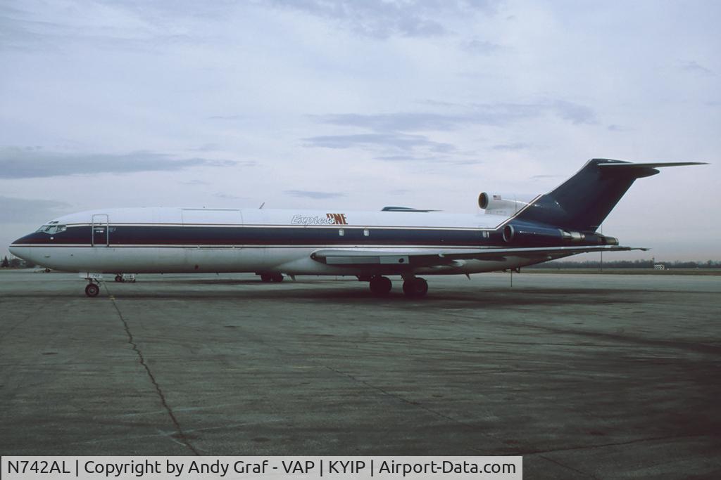 N742AL, 2001 Boeing 737-76N C/N 30830, Express One 727-200