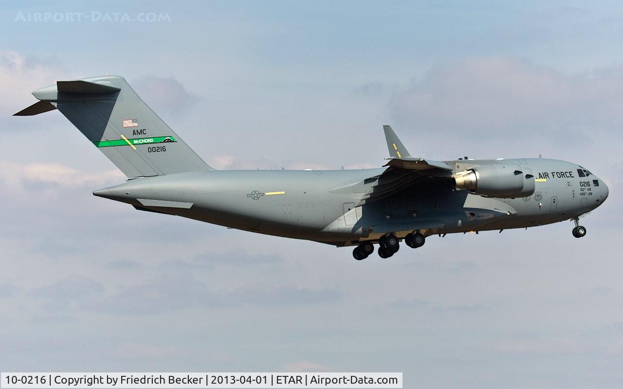 10-0216, 2010 Boeing C-17A Globemaster III C/N P-216, on final RW08