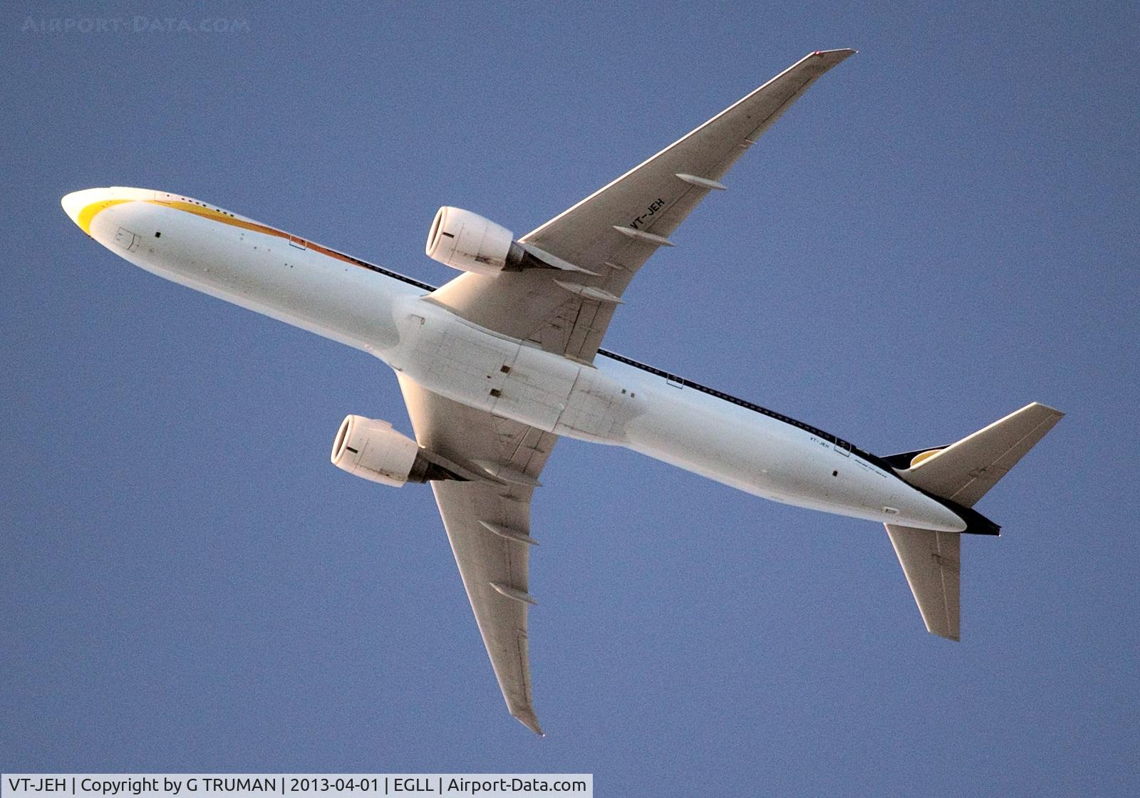 VT-JEH, 2007 Boeing 777-35R/ER C/N 35166, Evening arrival as JAI118 into LHR from BOM. 25 miles to go till touchdown, descending through 7000'.
