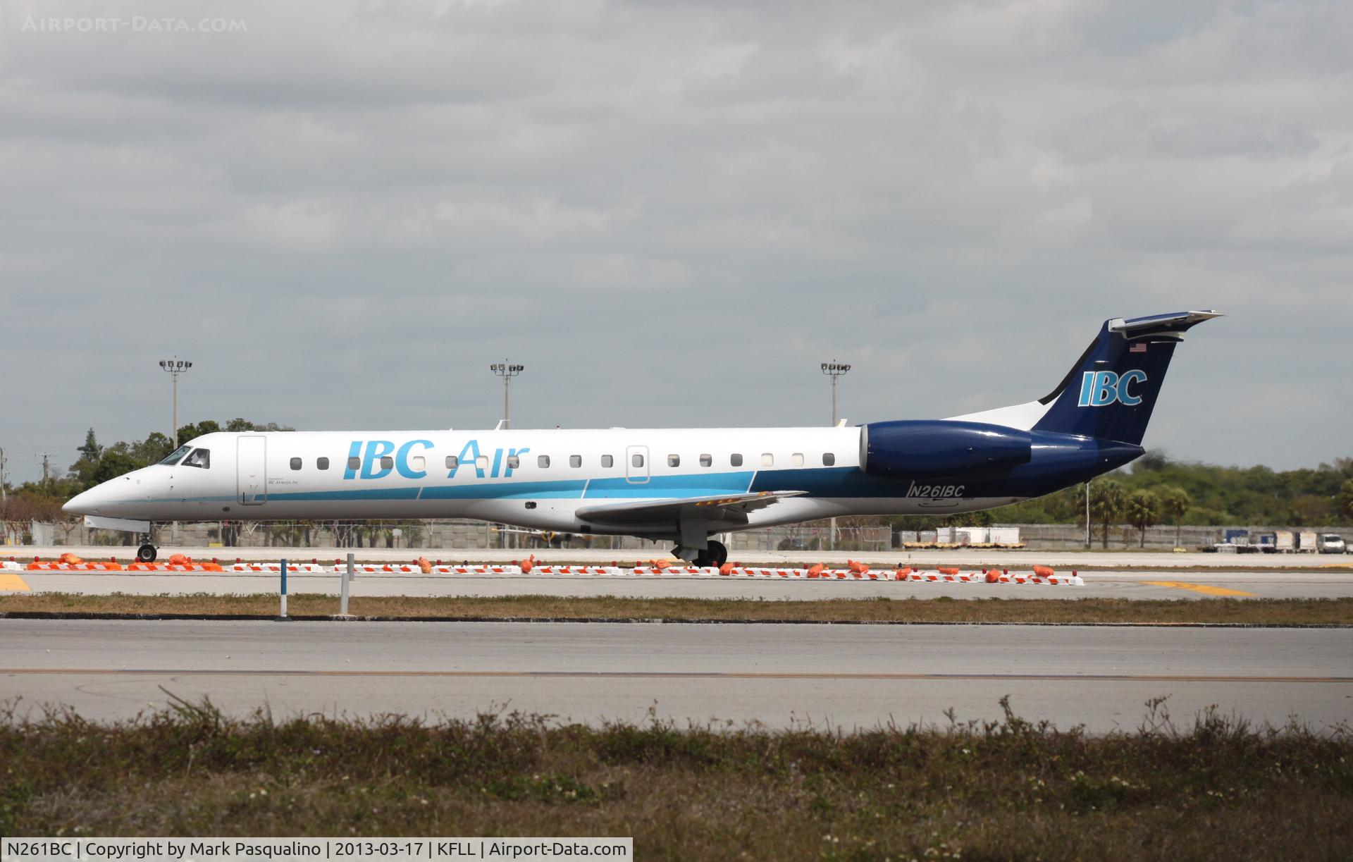 N261BC, 1998 Embraer EMB-145EP (ERJ-145EP) C/N 145082, EMB-145EP